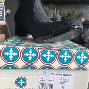 CHARLESTON Shoe Co.
